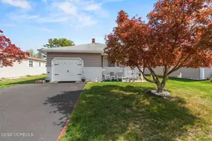 374 Barbados Dr N, Toms River Township, NJ 08757 - Photo 2