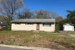 10 Sunset Dr, Howell Township, NJ 07731 - Photo 2
