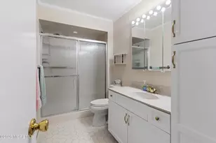 7 Hampton Ct, Red Bank, NJ 07701 - Photo 16