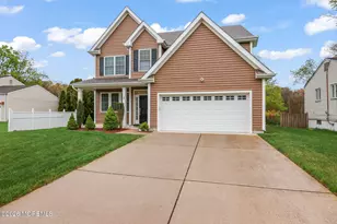 136 Southwood Dr, Old Bridge Township, NJ 08857 - Photo 2