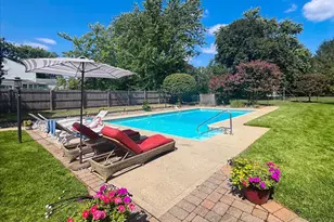 31 Cameron Ct, Freehold, NJ 07728 - Photo 2
