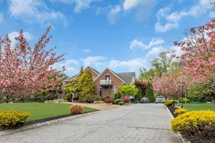 176 Oakland Mills Rd, Manalapan Township, NJ 07726 - Photo 2