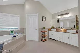 176 Oakland Mills Rd, Manalapan Township, NJ 07726 - Photo 38