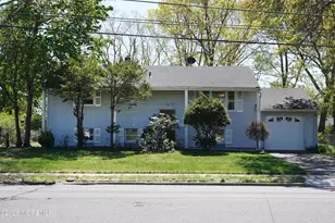 9 Newport Dr, Howell Township, NJ 07731 - Photo 2