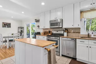 450 Church St, Belford, NJ 07718 - Photo 12