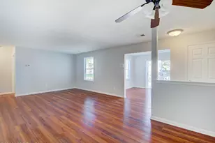 18-4 Augusta Ct, Freehold, NJ 07728 - Photo 4