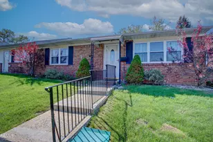 5 Missouri Ct, Matawan, NJ 07747 - Photo 2