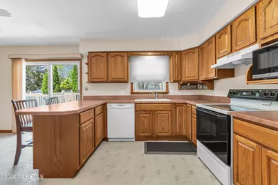 900 Cable Avenue, Beachwood, NJ 08722 - Photo 10