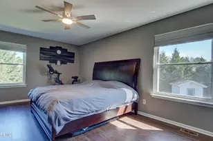 128 Starlight Rd, Howell Township, NJ 07731 - Photo 18