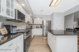 71 Patrick Henry Square, Freehold, NJ 07728 - Photo 12