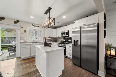 139 Bosun Avenue, Manahawkin, NJ 08050 - Photo 12
