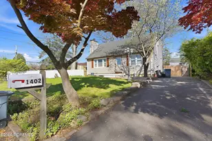 1402 Chicopee Ave, Point Pleasant, NJ 08742 - Photo 14