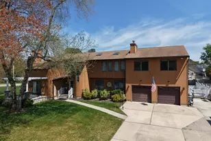 207 McKinley Ct, Brick, NJ 08724 - Photo 2