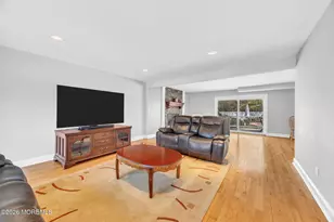 8 Glendale Dr, Manalapan Township, NJ 07726 - Photo 12