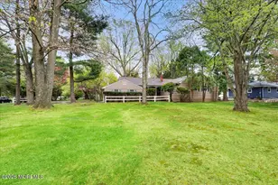 204 Dutch Lane Rd, Freehold, NJ 07728 - Photo 4