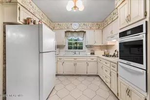 204 Dutch Lane Rd, Freehold, NJ 07728 - Photo 10