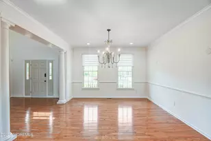 9 Mackenzie Ct, Freehold, NJ 07728 - Photo 4