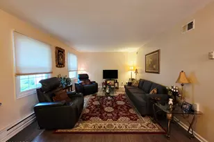 37 Piazza San Paola, Freehold, NJ 07728 - Photo 4
