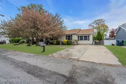 325 Spar Avenue, Beachwood, NJ 08722 - Photo 6