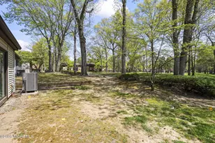 90 Arrowood Rd, Manalapan Township, NJ 07726 - Photo 24