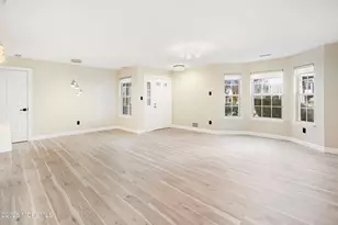 103 Hyacinth Ln, Freehold, NJ 07728 - Photo 8