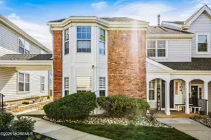 103 Hyacinth Ln, Freehold, NJ 07728 - Photo 2
