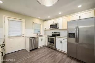 343B Canterbury Ct, Lakewood, NJ 08701 - Photo 8