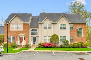 96 Cranbrook Ct, Holmdel, NJ 07733 - Photo 2