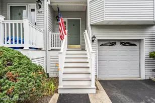 203 Muskflower Ct, Toms River Township, NJ 08753 - Photo 2