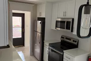 218 Medford Ct, Manalapan Township, NJ 07726 - Photo 2