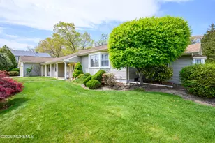 596 Sica Ln, Toms River Township, NJ 08753 - Photo 4