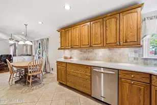 18 Barbara Ln, Oakhurst, NJ 07755 - Photo 8