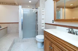 8 Winsor Ct, Sayreville, NJ 08872 - Photo 18