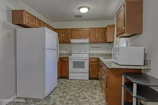 73 Bellhaven Ct, Whiting, NJ 08759 - Photo 2