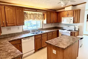 16 Easy St, Freehold, NJ 07728 - Photo 6