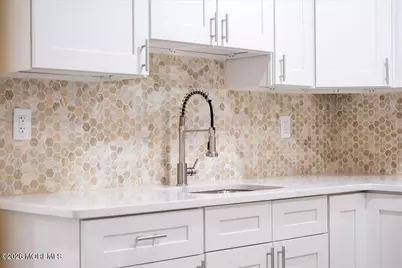 275 Green Street #5L7, Edgewater Park, NJ 08010 - Photo 6