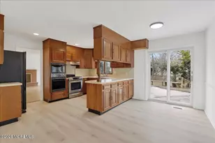 15 Harbor Ct, West Long Branch, NJ 07764 - Photo 14