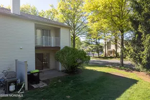 12 Stuart Dr, Freehold, NJ 07728 - Photo 42