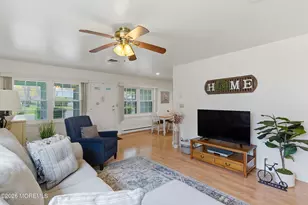 212D Huntington Dr, Lakewood, NJ 08701 - Photo 6