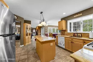 1 Pineview Ct, Monroe Township, NJ 08831 - Photo 6