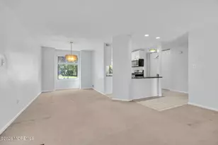 9 Carriage Pl, Edison, NJ 08820 - Photo 6