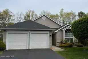9 Oakmont Rd, Lakewood, NJ 08701 - Photo 2