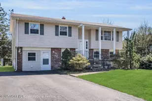 815 Royal Ln, Toms River Township, NJ 08753 - Photo 4