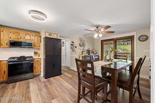 337 Manalapan Rd, Spotswood, NJ 08884 - Photo 14