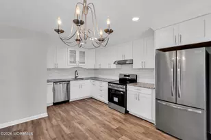 81 D Parkway Dr, Freehold, NJ 07728 - Photo 8