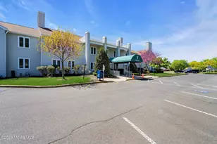 81 D Parkway Dr, Freehold, NJ 07728 - Photo 28