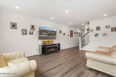 513 Fremont Drive, Manalapan Township, NJ 07726 - Photo 6