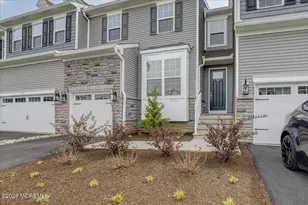 513 Fremont Dr, Manalapan Township, NJ 07726 - Photo 2