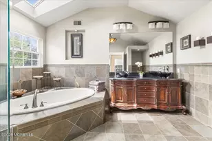 13 Iris Cir, Manalapan Township, NJ 07726 - Photo 32