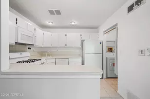 8 Lafayette Ct, North Brunswick Township, NJ 08902 - Photo 16